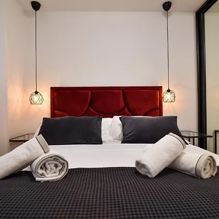 La Perla Aparthotel