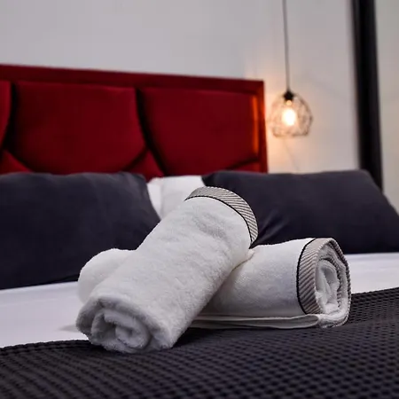 La Perla Aparthotel