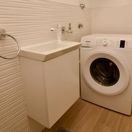 Aparthotel La Perla Bibinje