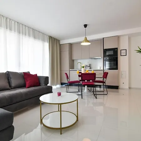 Aparthotel La Perla
