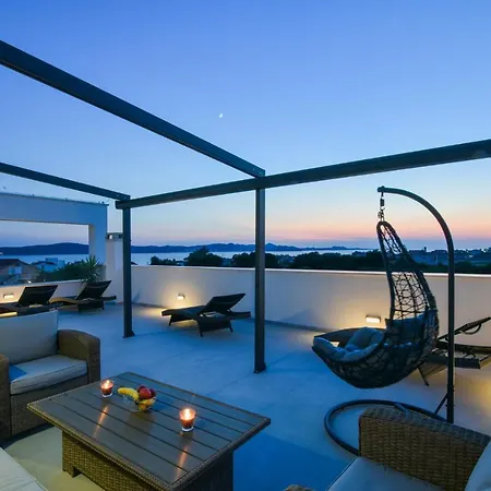 Aparthotel La Perla Bibinje