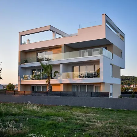 La Perla Aparthotel Bibinje